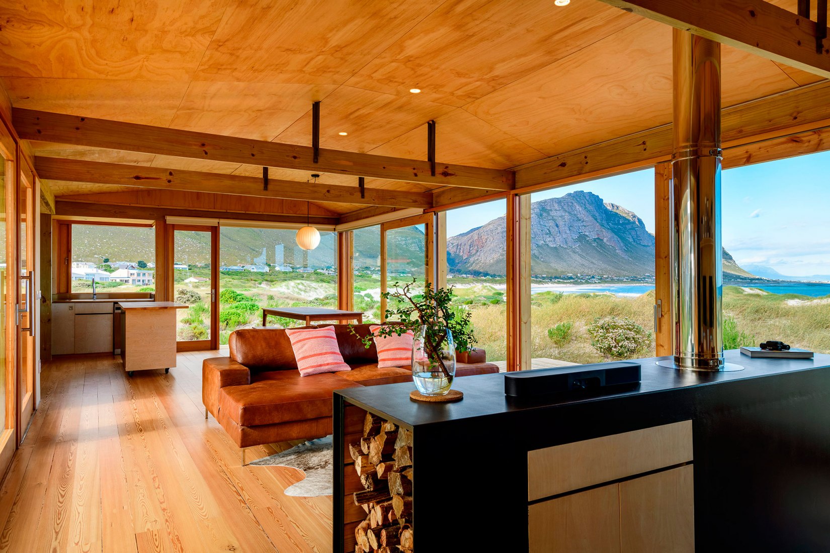 Dune House by KLG Architects. Photograph by Paris Brummer.