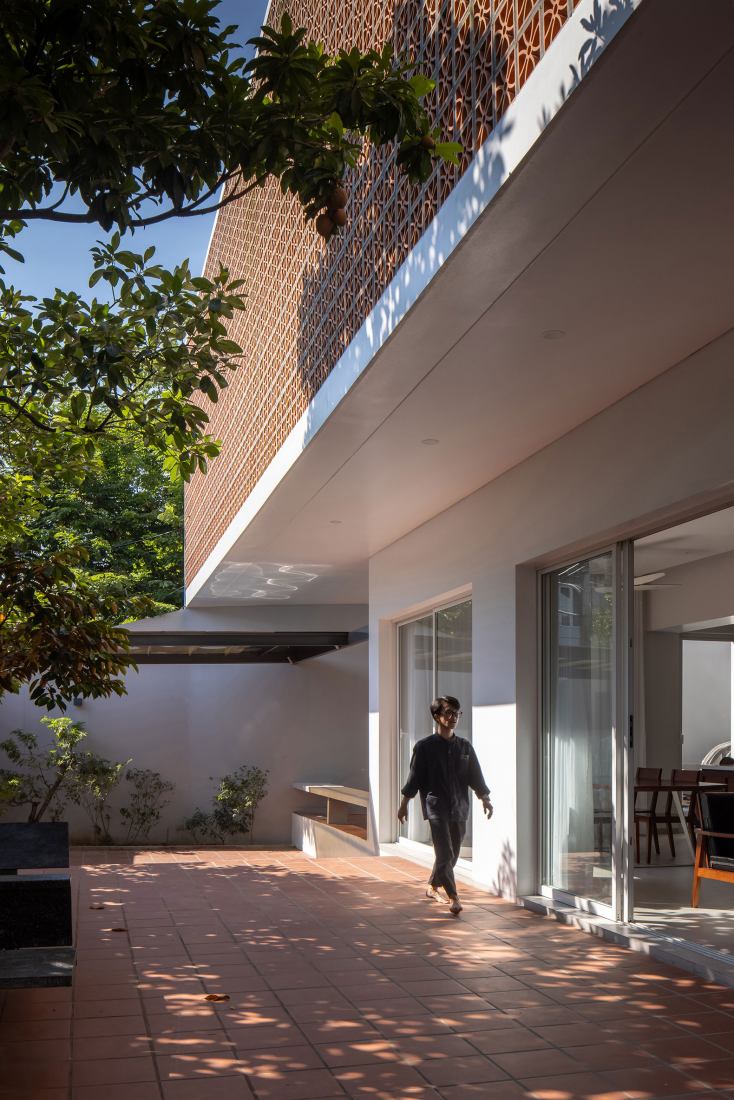 La Casa Grande por Km Architecture Office. Fotografía por Hoang Le.