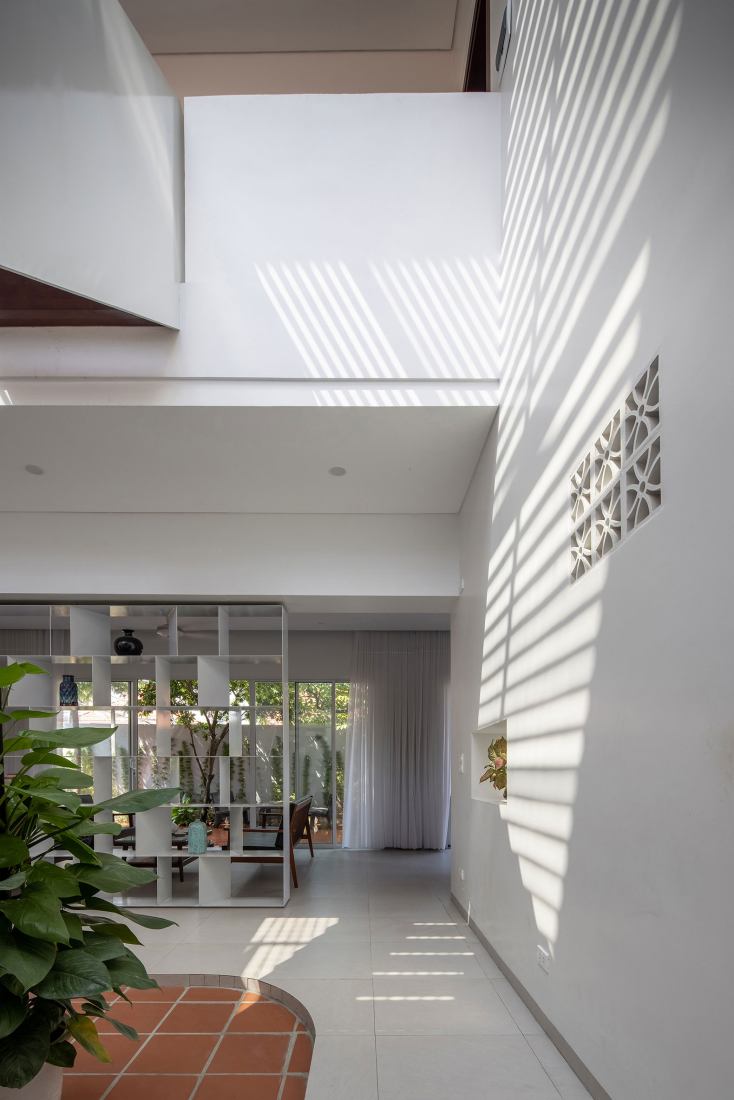 La Casa Grande por Km Architecture Office. Fotografía por Hoang Le.