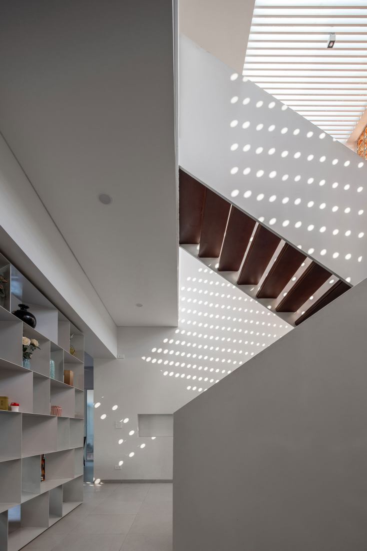 La Casa Grande por Km Architecture Office. Fotografía por Hoang Le.