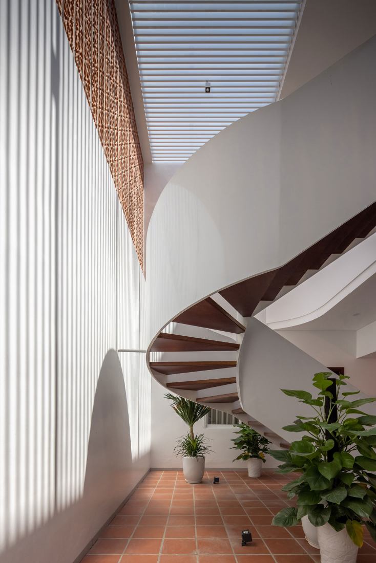 La Casa Grande por Km Architecture Office. Fotografía por Hoang Le.
