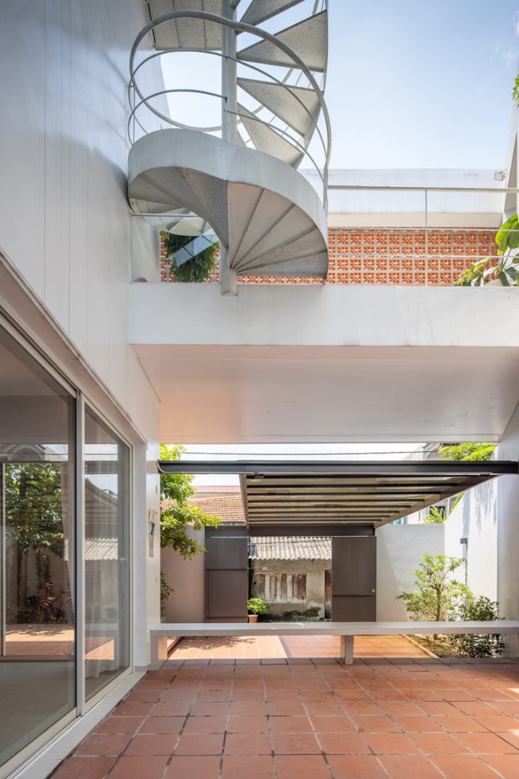 La Casa Grande por Km Architecture Office. Fotografía por Hoang Le.