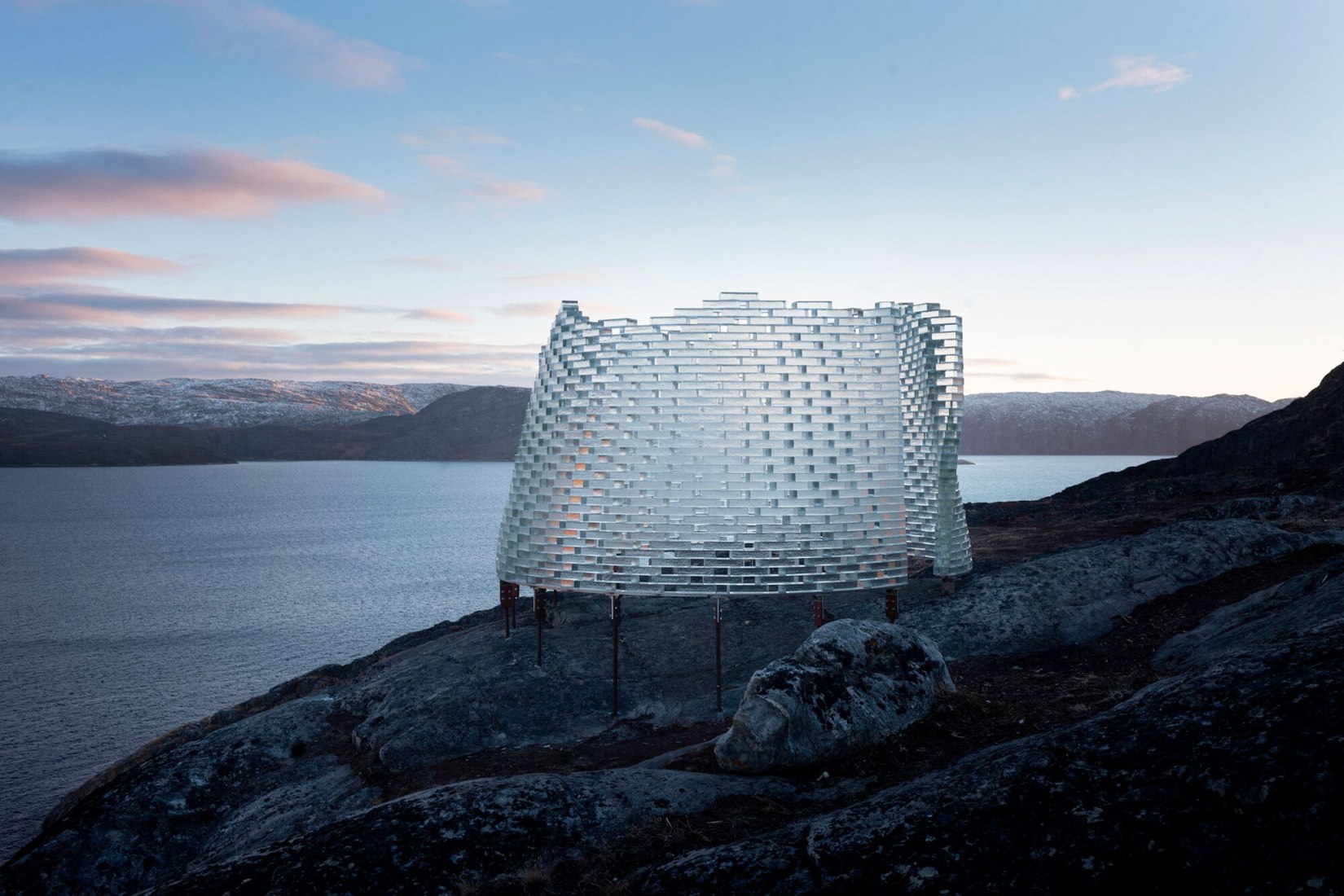 Qaammat pavilion by Konstantin Arkitekter. Photogrpah by Julien Lanoo
