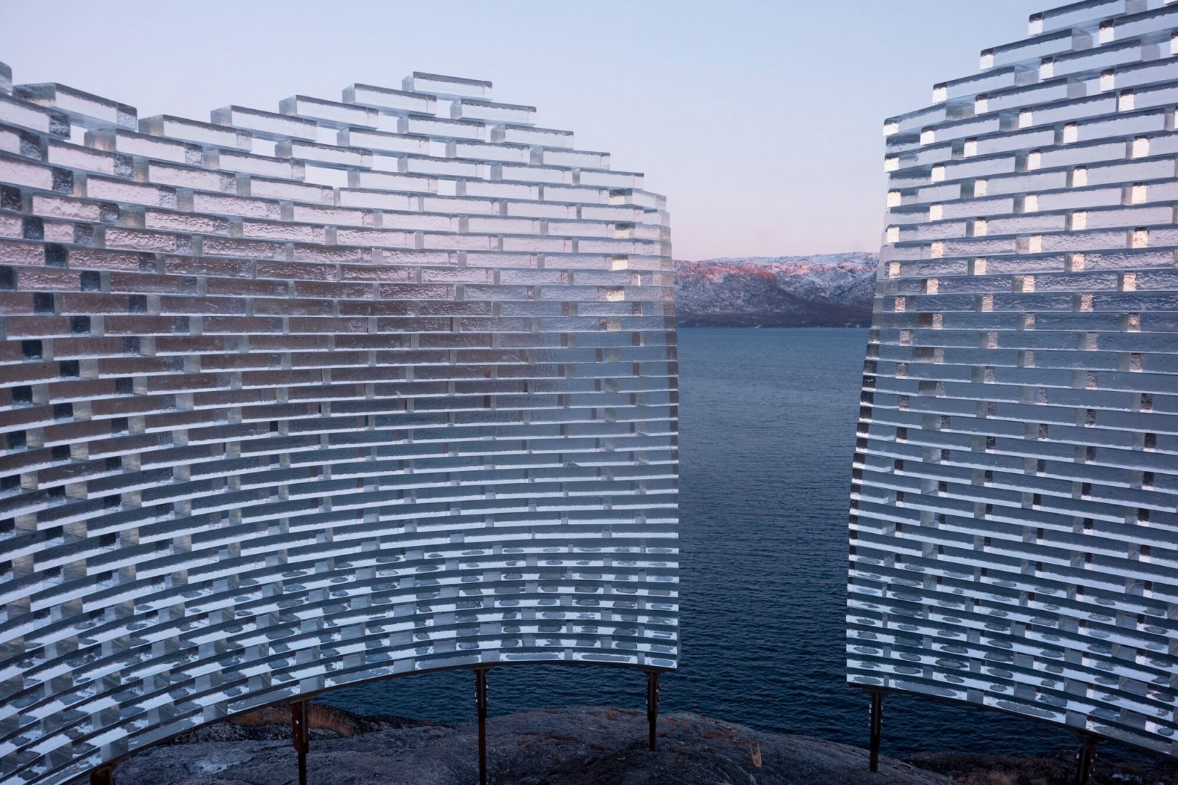 Qaammat pavilion by Konstantin Arkitekter. Photogrpah by Julien Lanoo