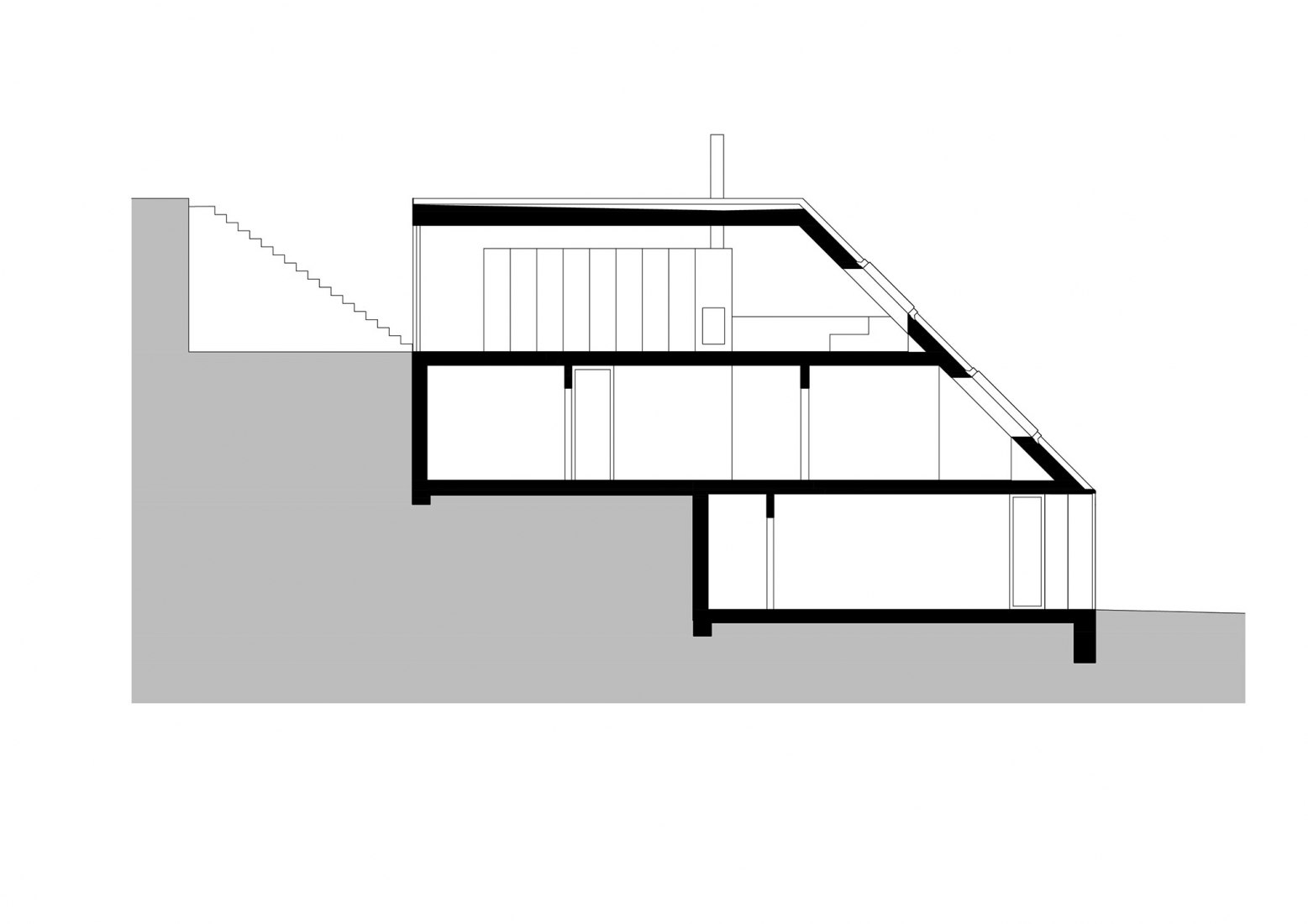 Sección Longitudinal. Casa Familiar en el Valle del Río por Kuba & Pilar architekti