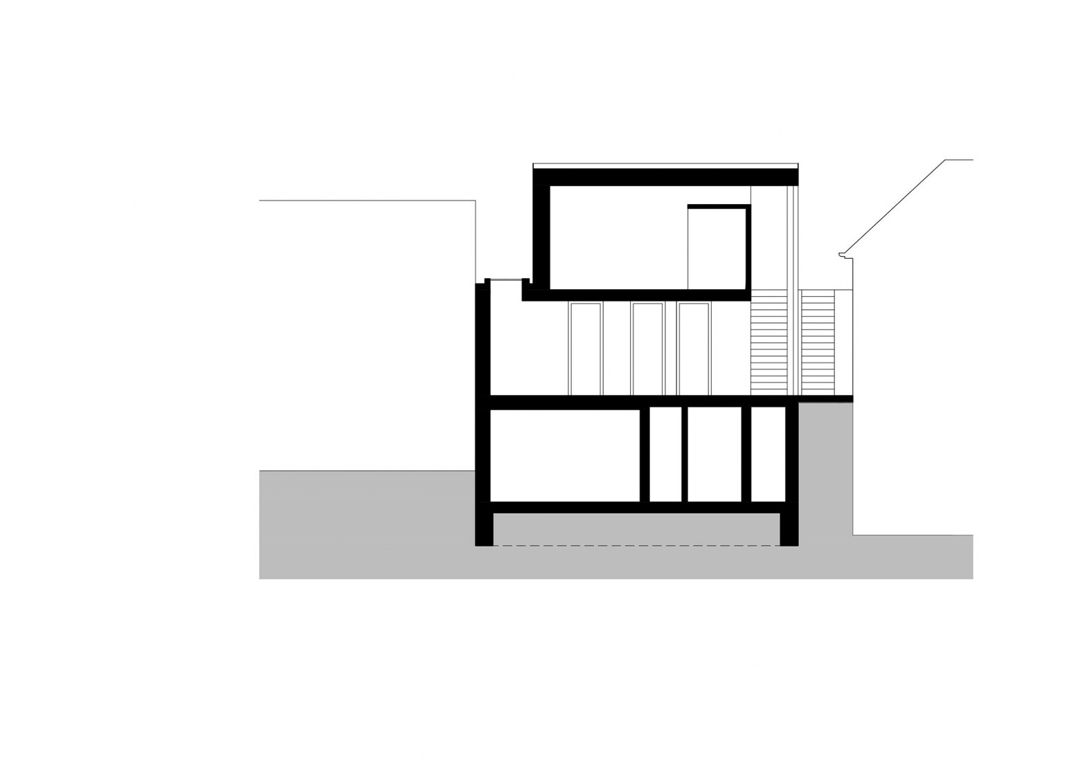 Sección transversal. Casa Familiar en el Valle del Río por Kuba & Pilar architekti