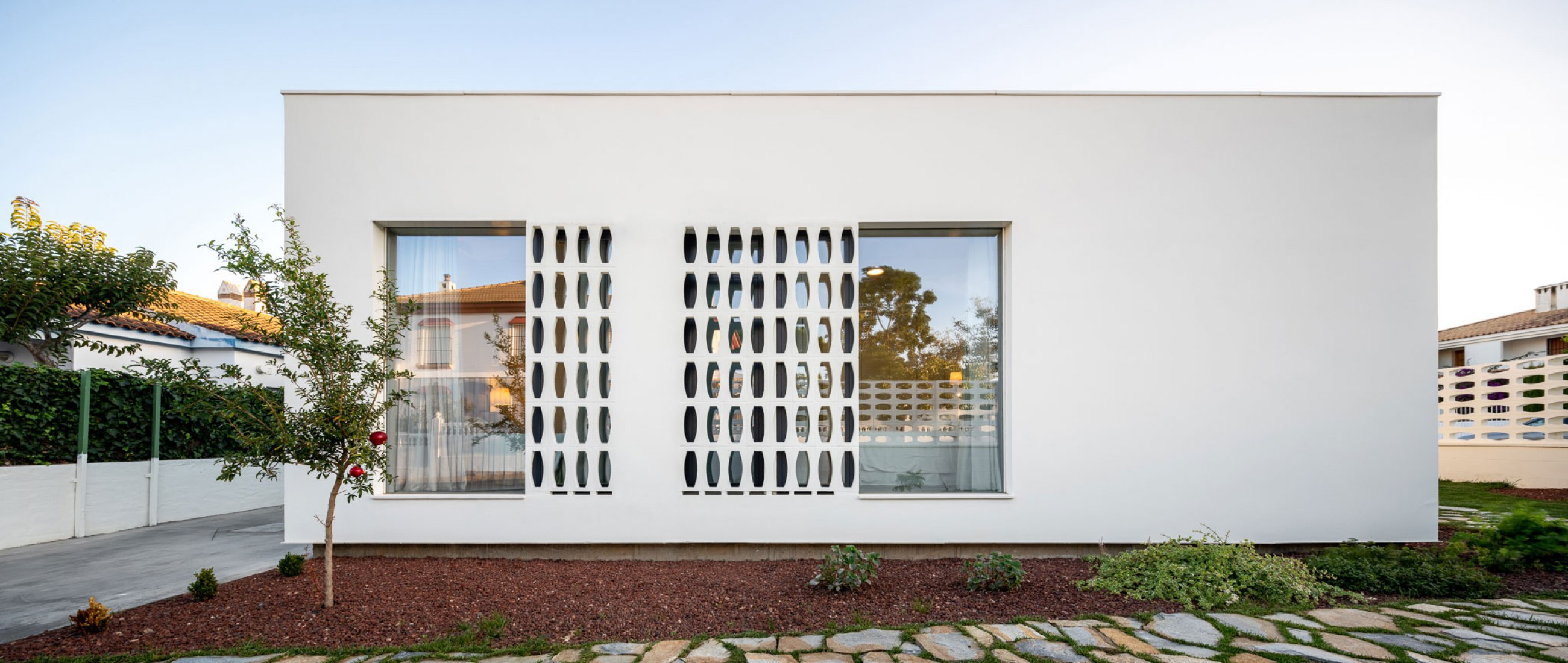 Casa patio por Baum Arquitectura. Fotografia por Javier Orive.