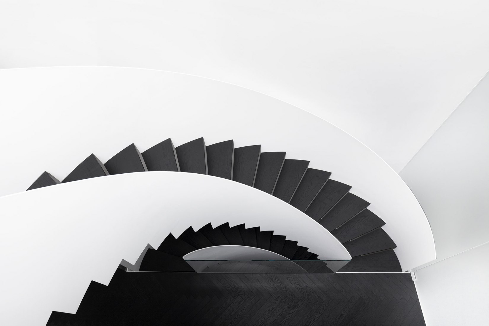 Escalera. Maison du Parc por La Shed Architecture. Fotografía por Maxime Brouillet