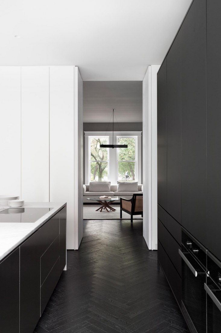 Cocina. Maison du Parc por La Shed Architecture. Fotografía por Maxime Brouillet