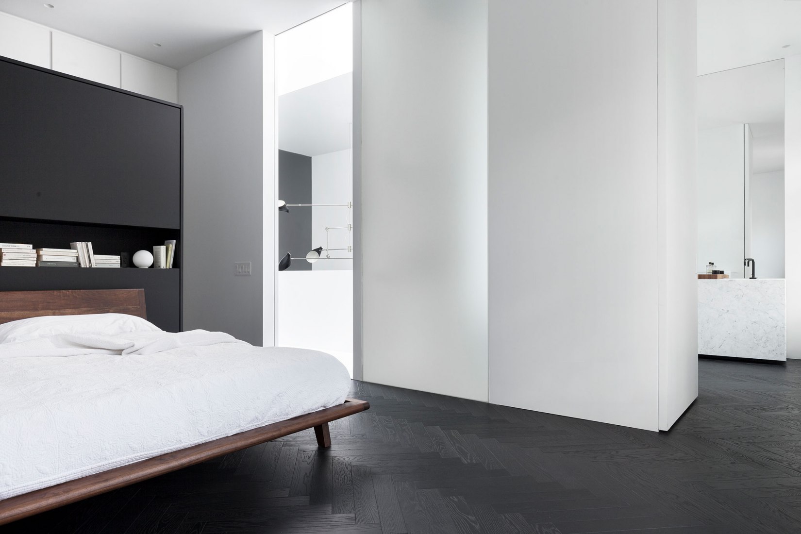 Dormitorio. Maison du Parc por La Shed Architecture. Fotografía por Maxime Brouillet
