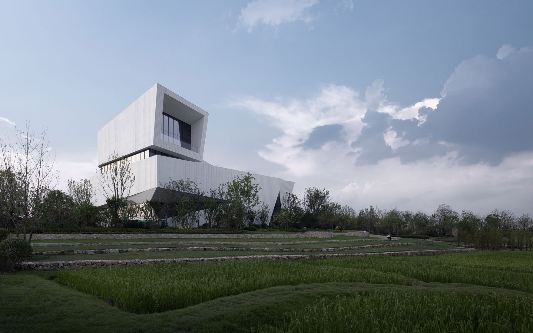 OCT Chuzhou Minghu Experience Center por Lacime Architects. Fotografía por Schran Images