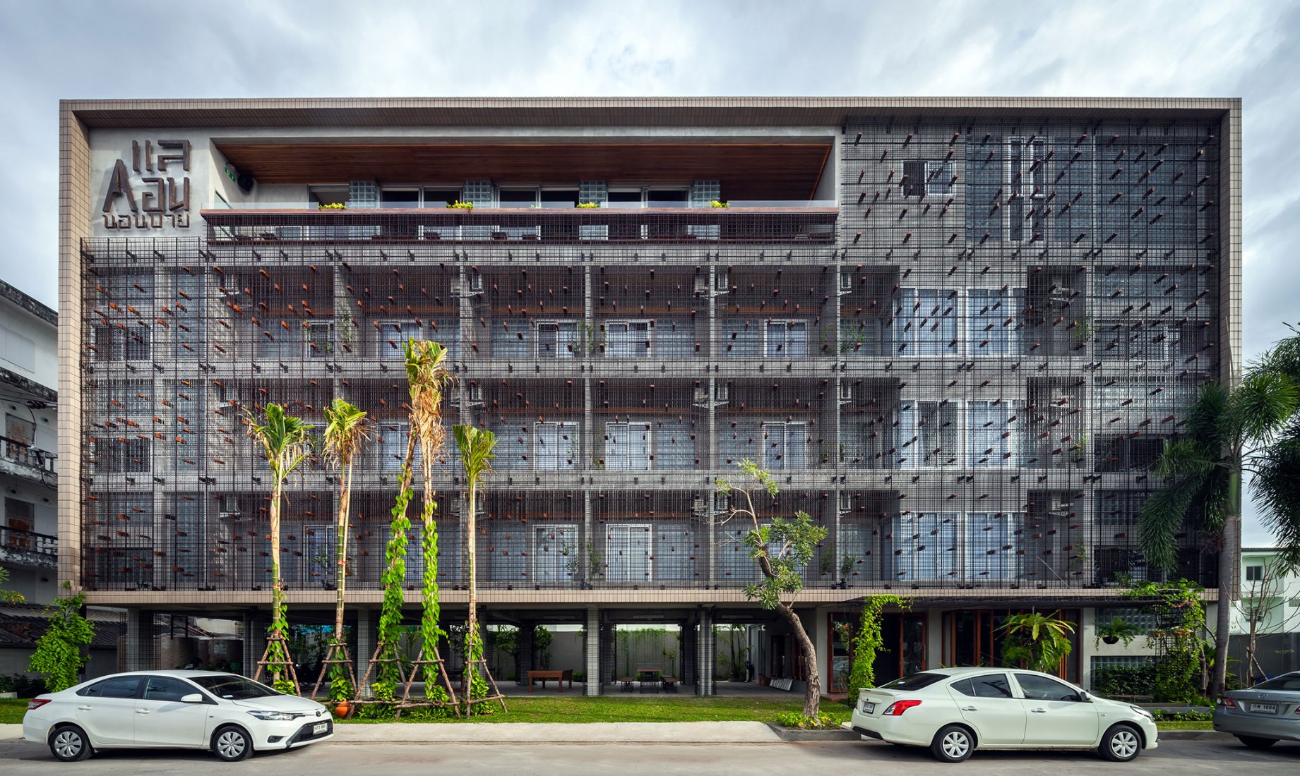 LaeKhon NonBai by Junsekino Architect and Design. Photograph by Spaceshift Studio.