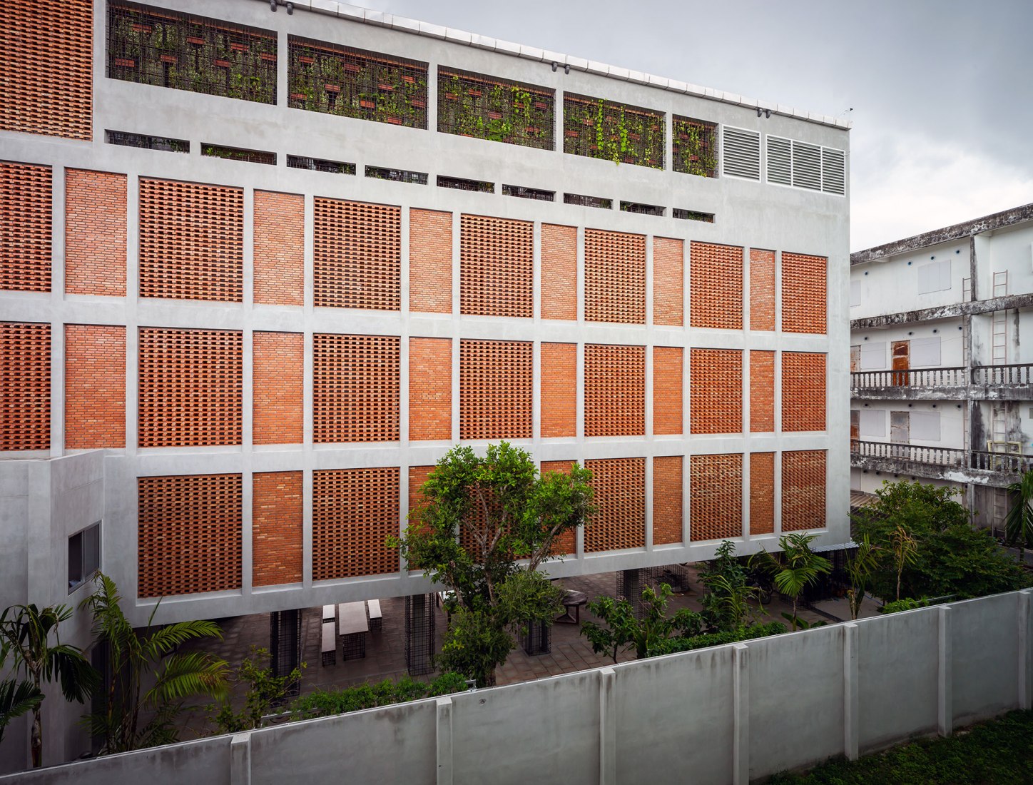 LaeKhon NonBai by Junsekino Architect and Design. Photograph by Spaceshift Studio.