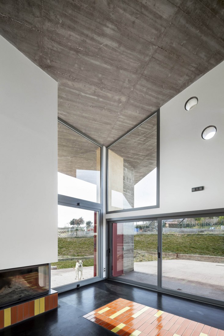 Interior view. Bitxo house by Lagula arquitectes. Photography © Adrià Goula.