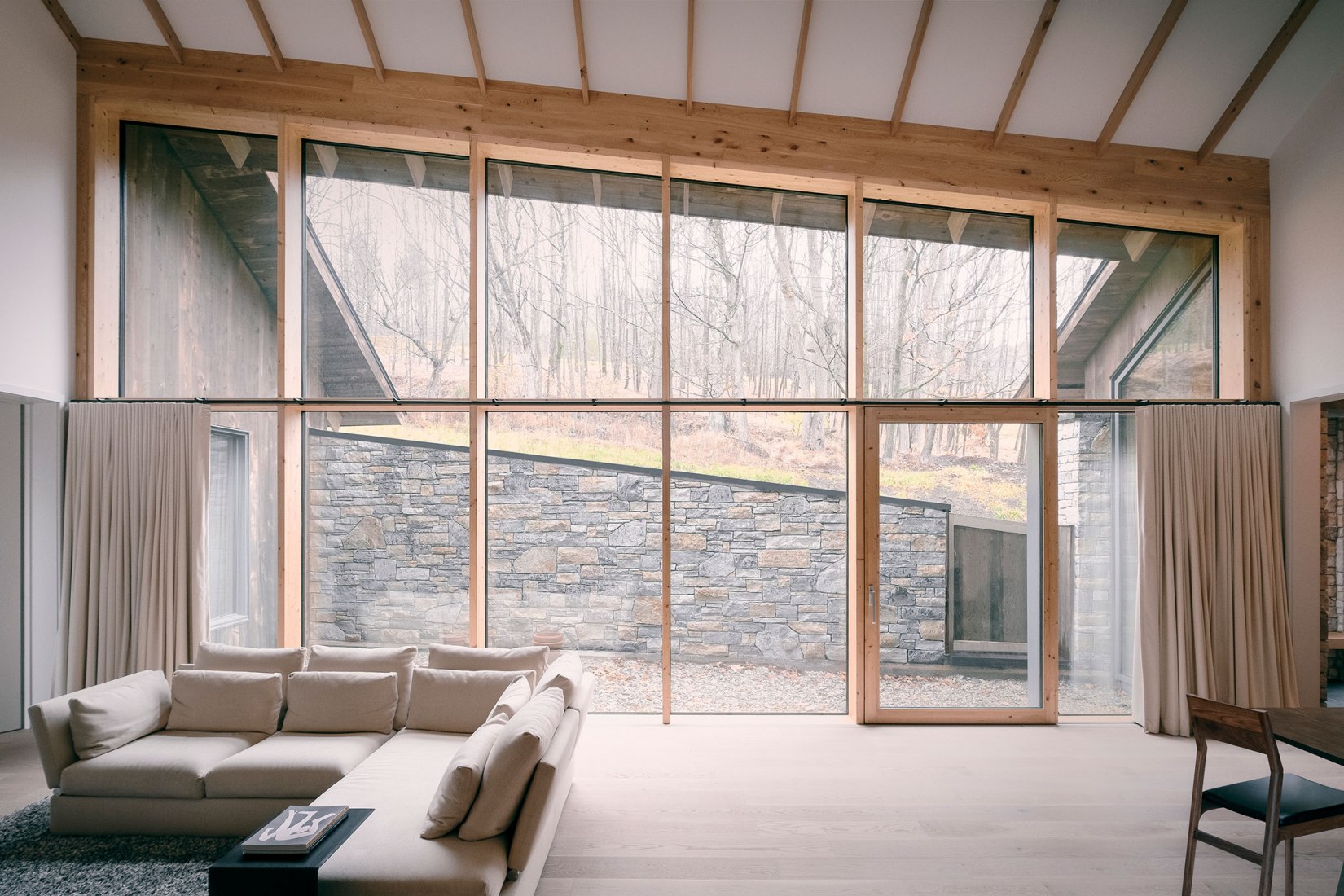 Virgin Vineyard House by LAMAS Architecture. Photograph by Félix Michaud.