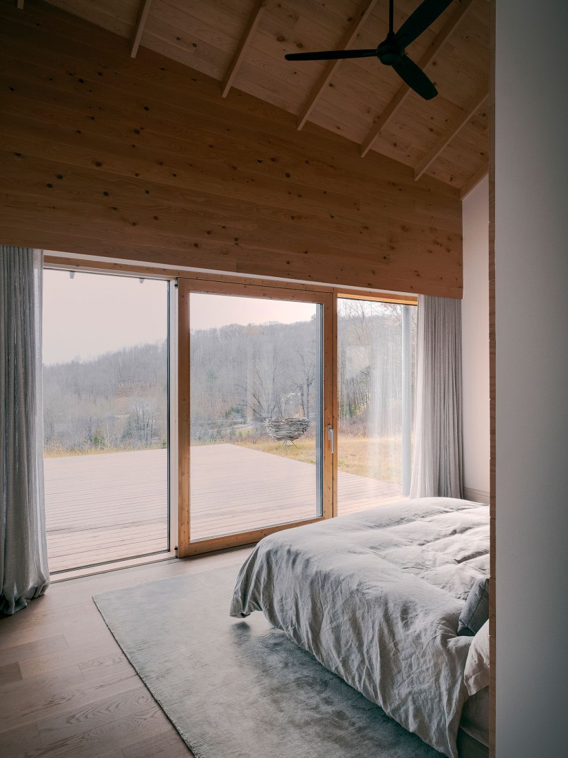 Virgin Vineyard House by LAMAS Architecture. Photograph by Félix Michaud.