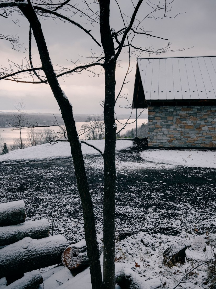 Virgin Vineyard House by LAMAS Architecture. Photograph by Félix Michaud.