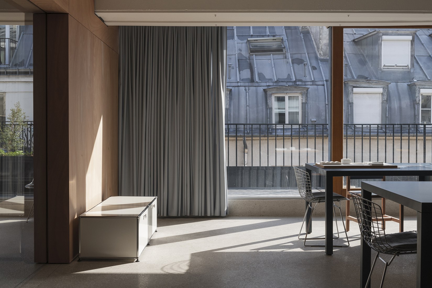 Modernization of the workspace. PARIS XI Office by LAN architectes ...