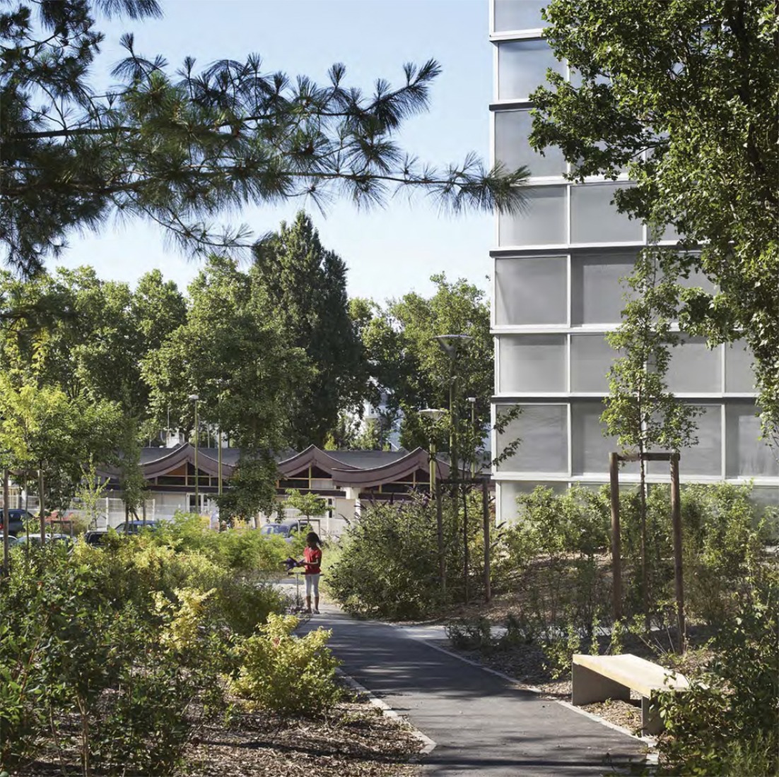 Regeneración urbana de Lormont por LAN Architecture. Imagen cortesía de LAN Architecture.