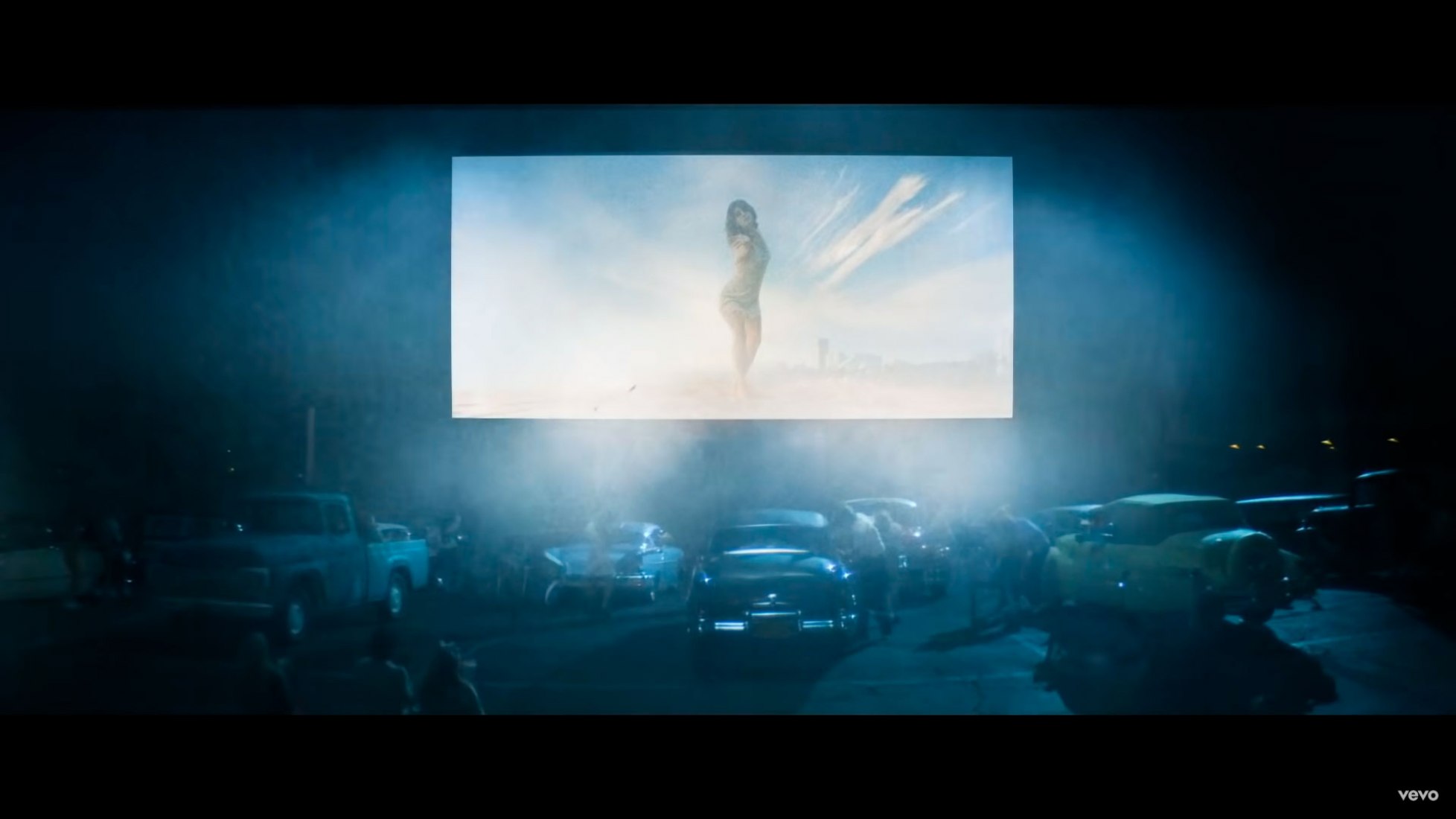 Nueva versión de Doin' Time por Lana del Rey | Sobre Arquitectura y más ...