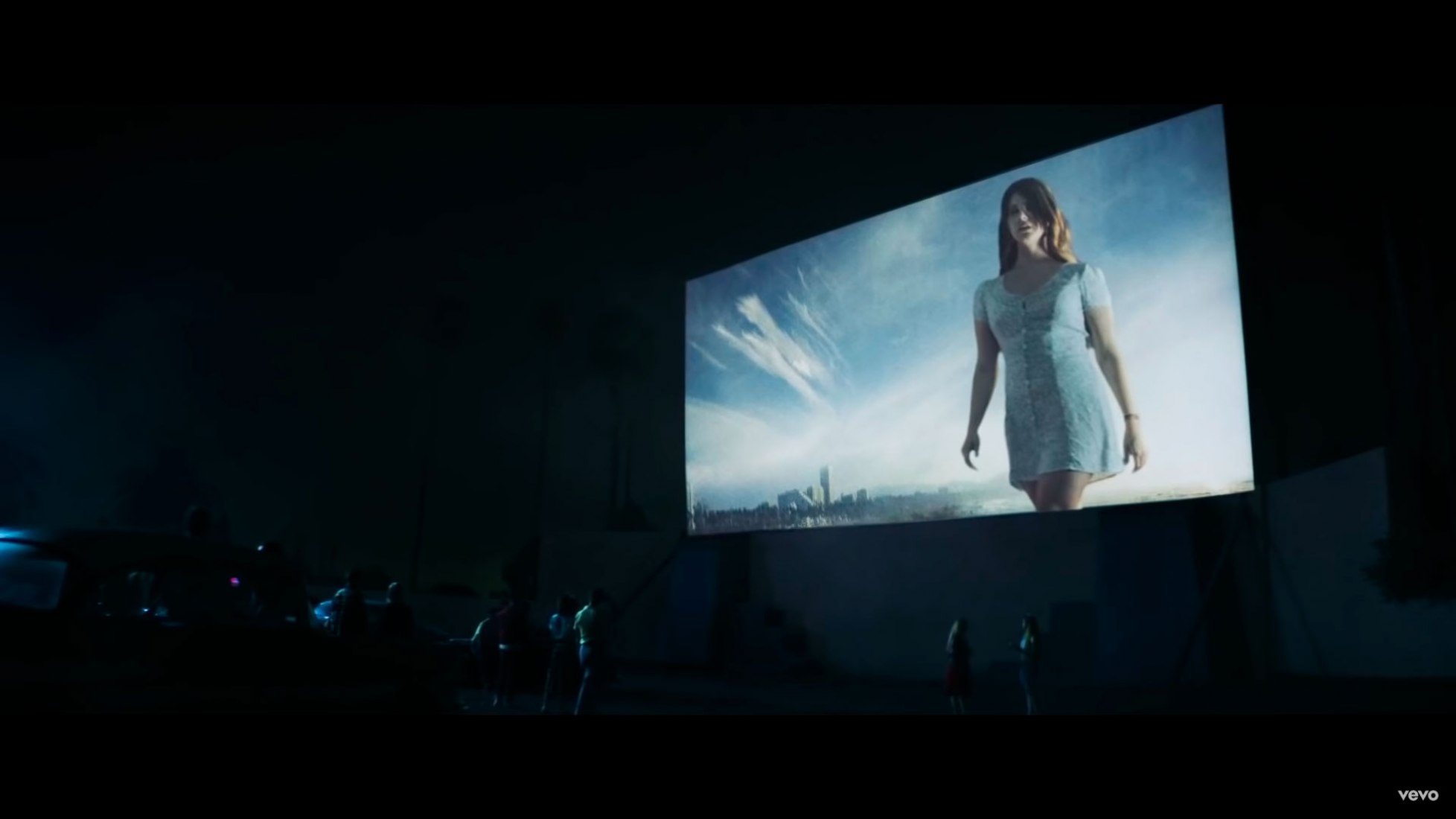 Nueva versión de Doin' Time por Lana del Rey | Sobre Arquitectura y más ...