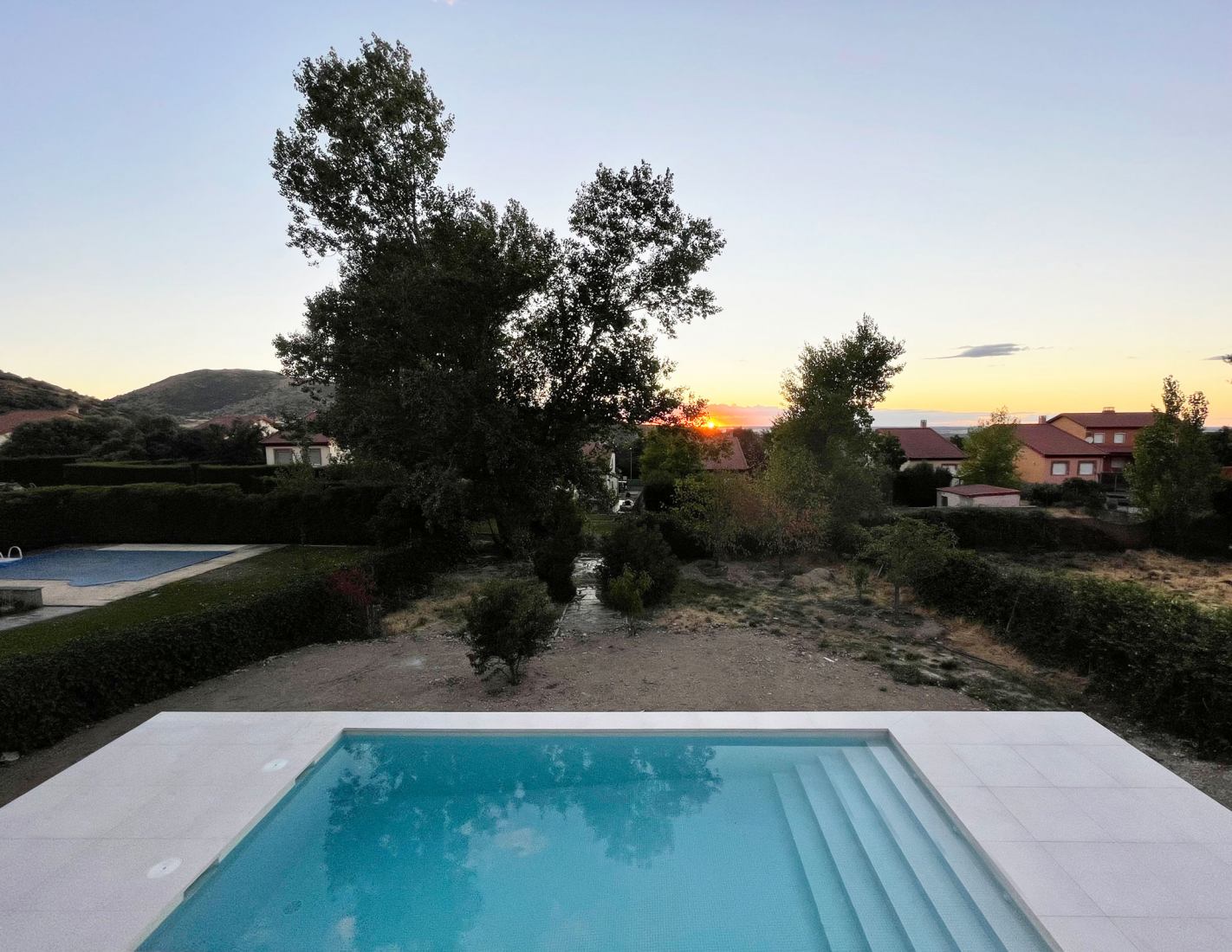 Piscina y reacondicionamiento de terraza por FAR Arquitectos. Fotografía por Francisco Arévalo