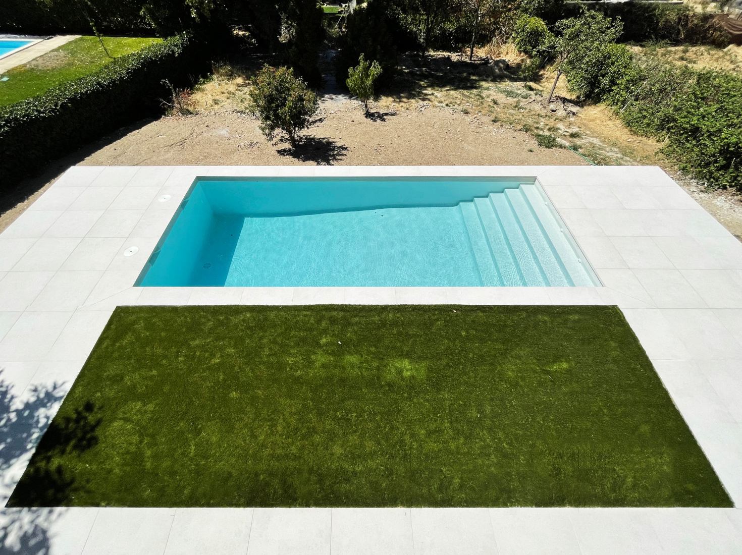 Piscina y reacondicionamiento de terraza por FAR Arquitectos. Fotografía por Francisco Arévalo