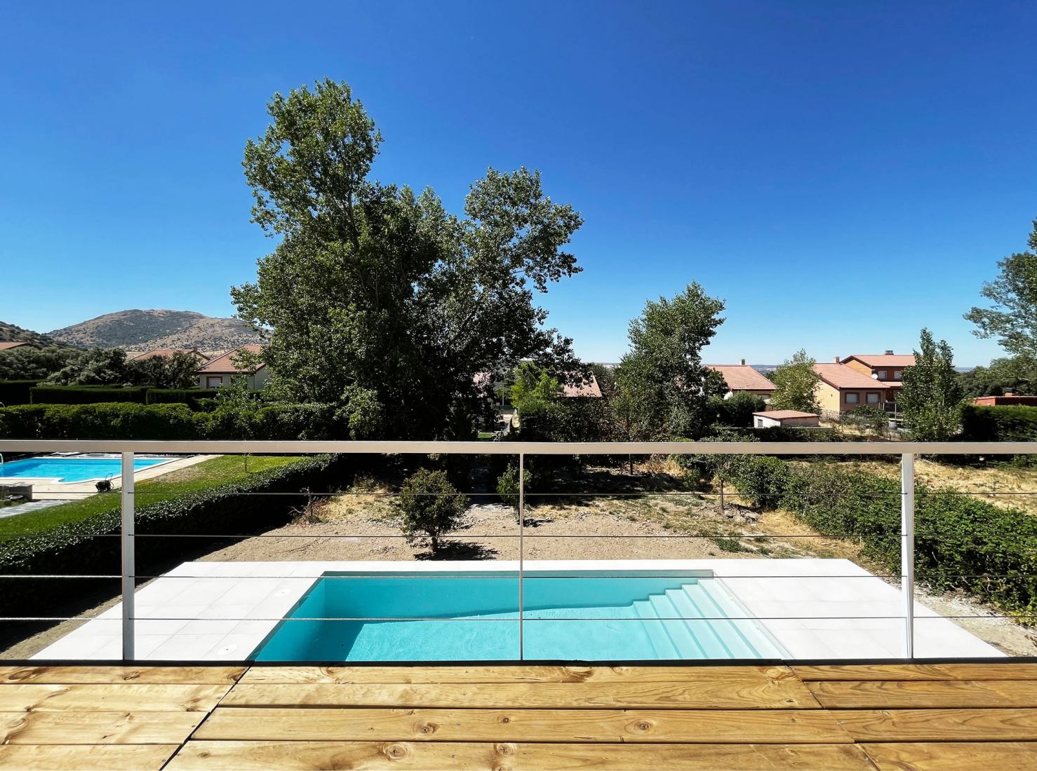 Piscina y reacondicionamiento de terraza por FAR Arquitectos. Fotografía por Francisco Arévalo