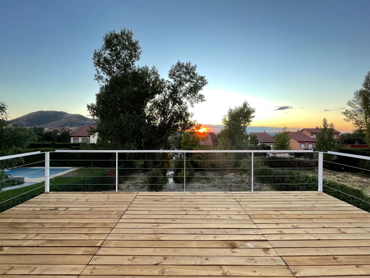 Piscina y reacondicionamiento de terraza por FAR Arquitectos. Fotografía por Francisco Arévalo
