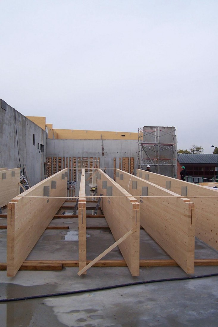 Construction site. Sport Center Paris by Leclercq Associés architecture. Photograph by Cyrille Weiner, Eric Lion, Pascal Aimar