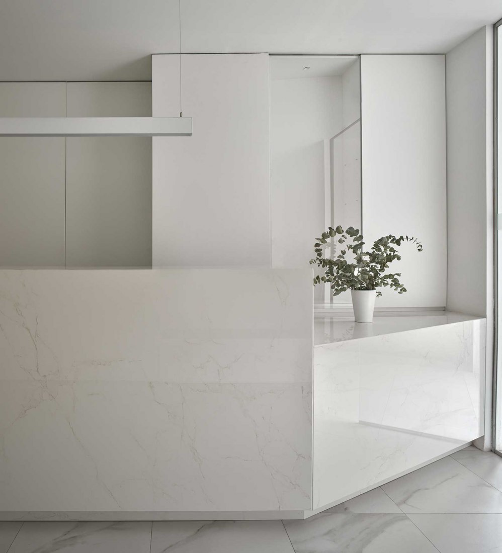 Cózar clinic by Lecoc Arquitectura and Andrés J. Cózar Lizandra. Photograph by Mariela Apollonio
