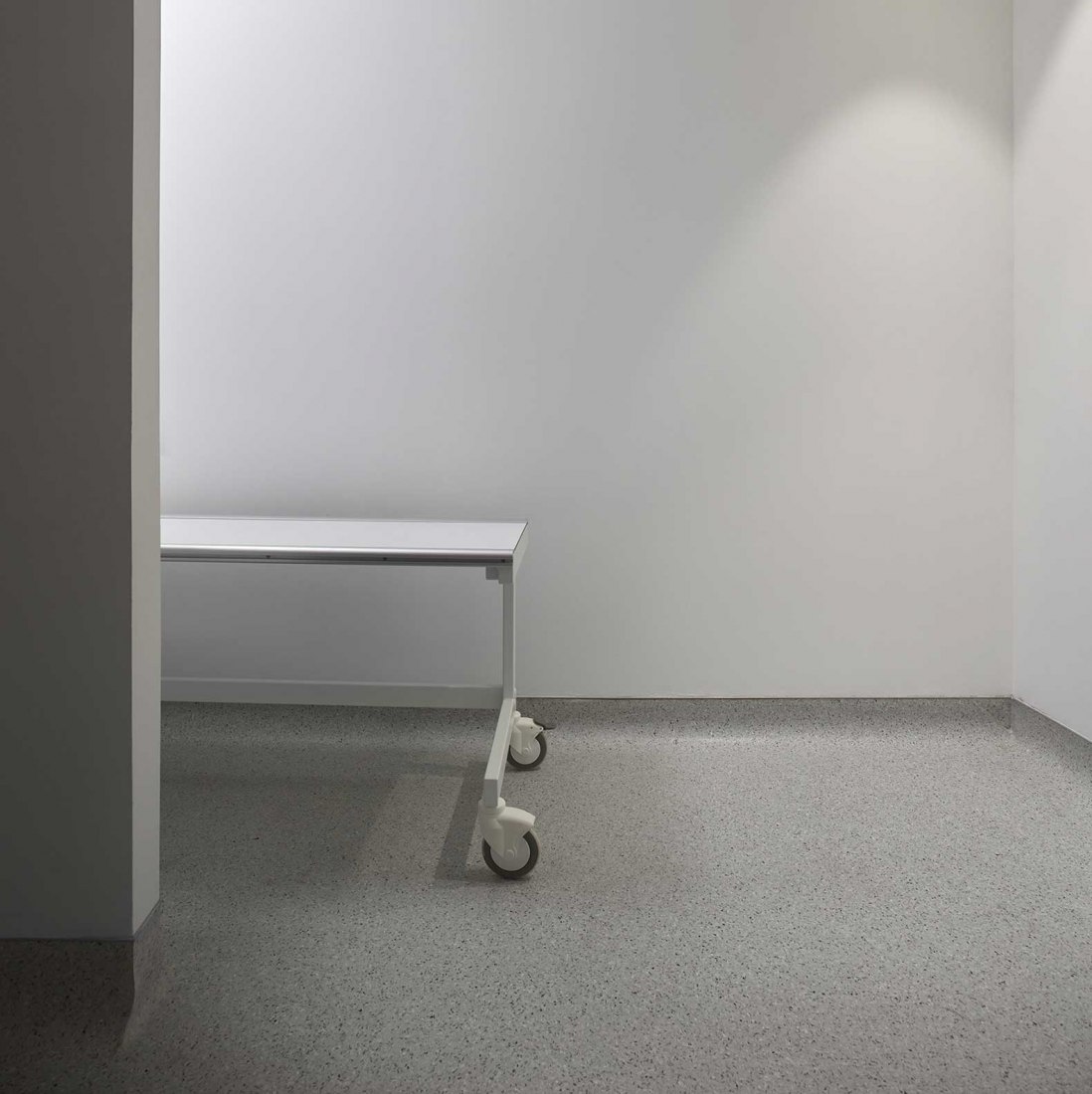 Cózar clinic by Lecoc Arquitectura and Andrés J. Cózar Lizandra. Photograph by Mariela Apollonio