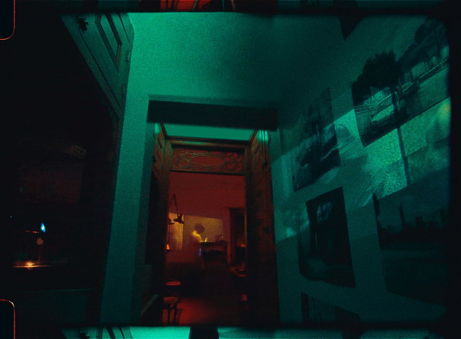 The Ceiling por Lewis Del Mar