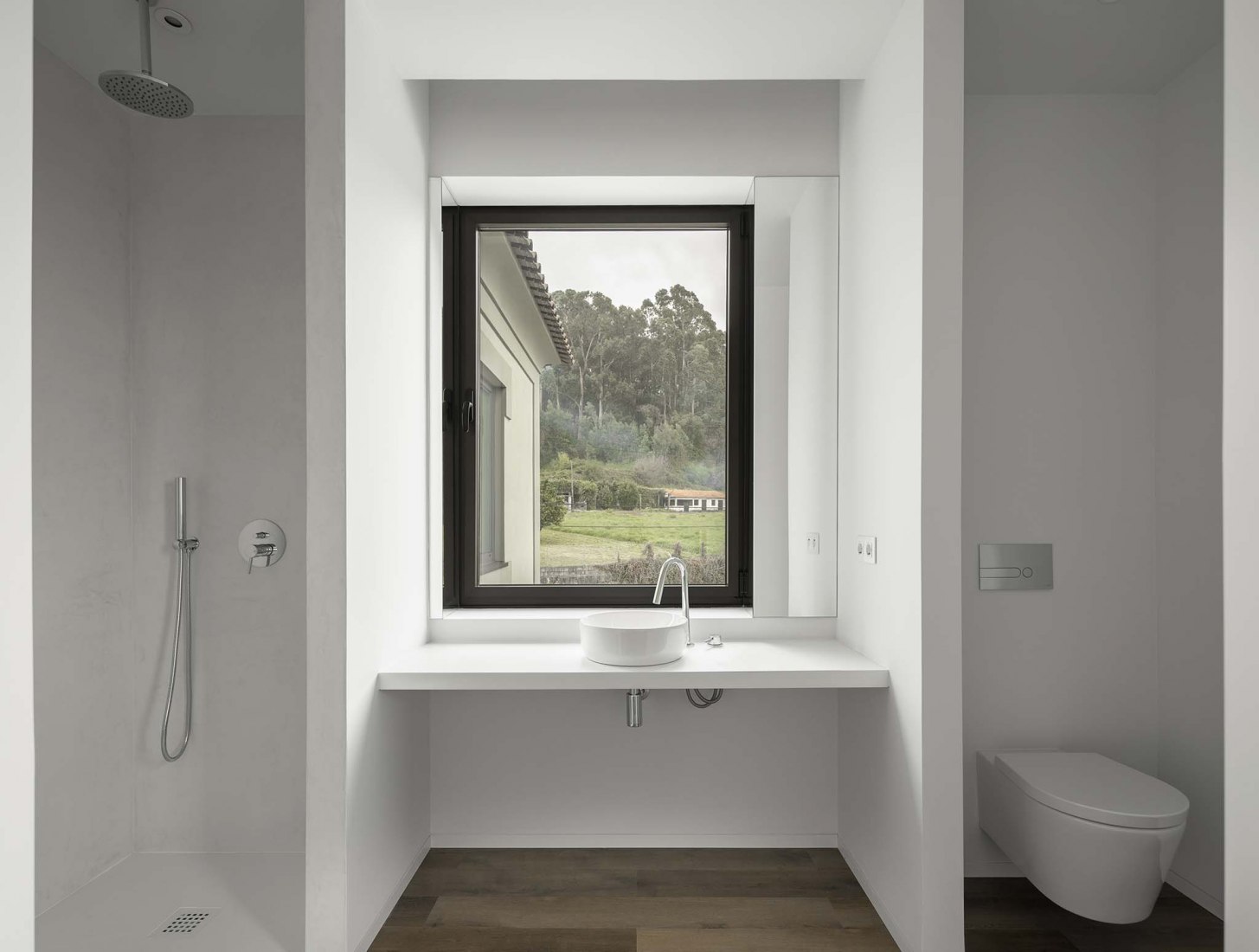 Casa verde por Liliana Maciel. Fotografía por Ivo Tavares Studio.