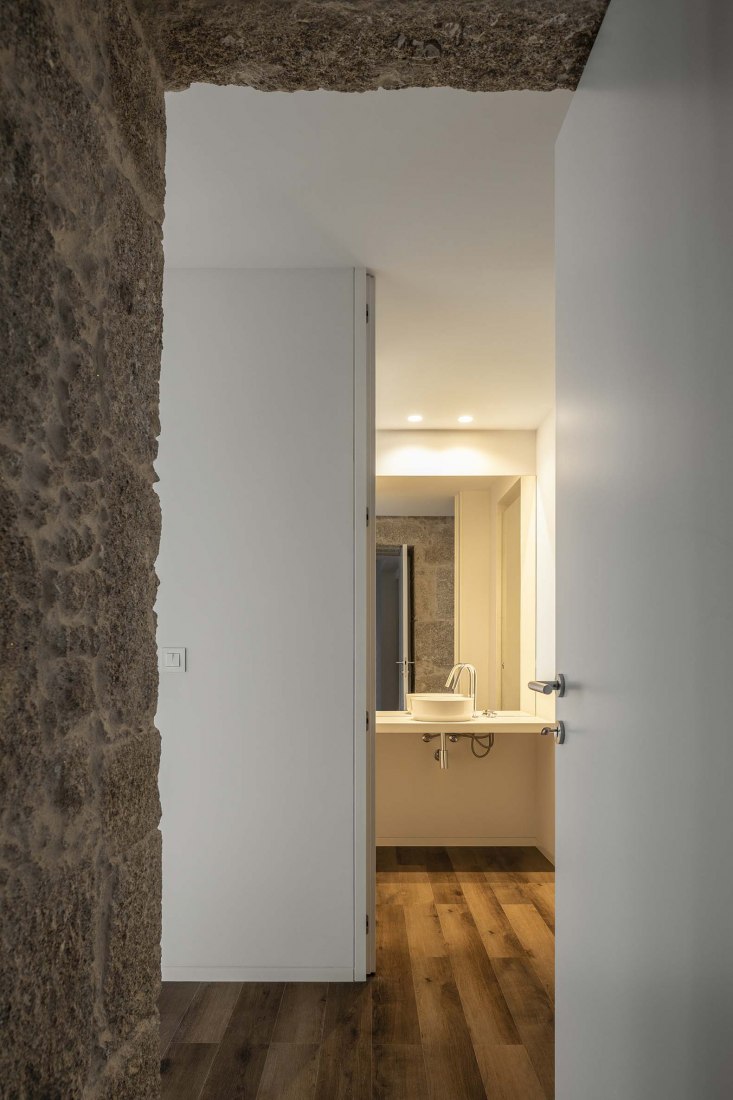 Casa verde por Liliana Maciel. Fotografía por Ivo Tavares Studio.