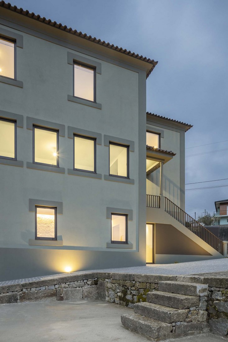 Casa verde por Liliana Maciel. Fotografía por Ivo Tavares Studio.