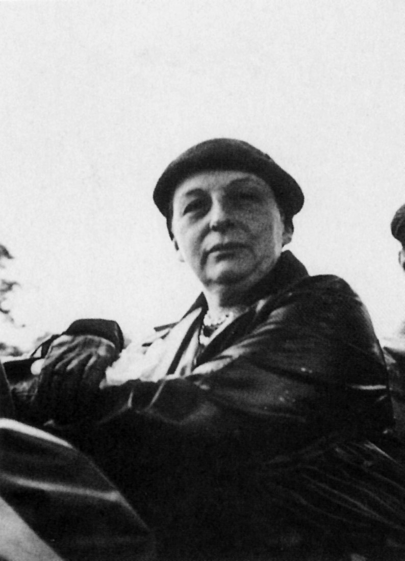  Lilly Reich (Berlín, 1885-1947)