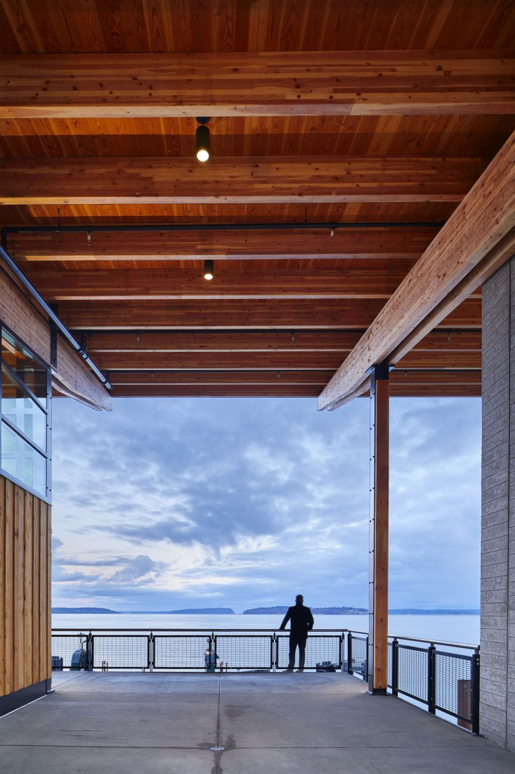 Terminal de Ferry Mukilteo Multimodal por LMN Architects. Fotografía por Benjamin Benschneider