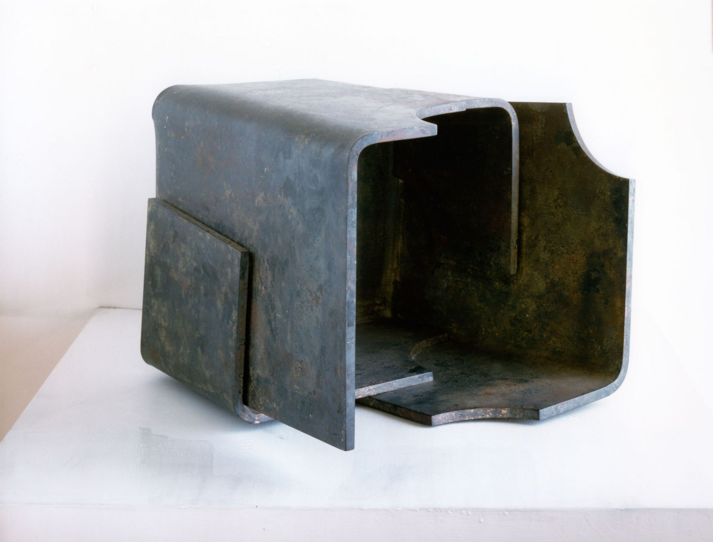 Locmariaquer VI, Eduardo Chillida. Steel. Signed 31 x 44 x 40 cm. Made in 1989. Provenance Private collection, Switzerland Exhibitions New York, Sidney Janis Gallery, Chillida in New York, November 1989 - January 1990, cat. do not. 17 La Joya, Tasende Gallery, Chillida, March - May 1997, p. 39, rep. Image courtesy of Guillermo de Osma Gallery