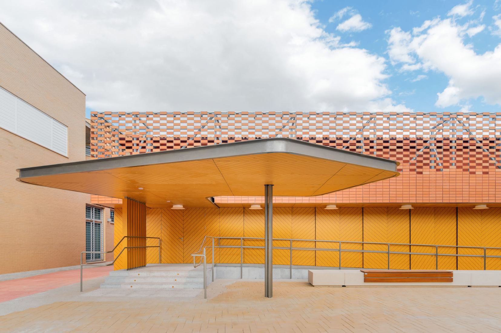 Centro Cívico Roldán por López+Aroca Arquitectura. Fotografía por Pedro Noguera