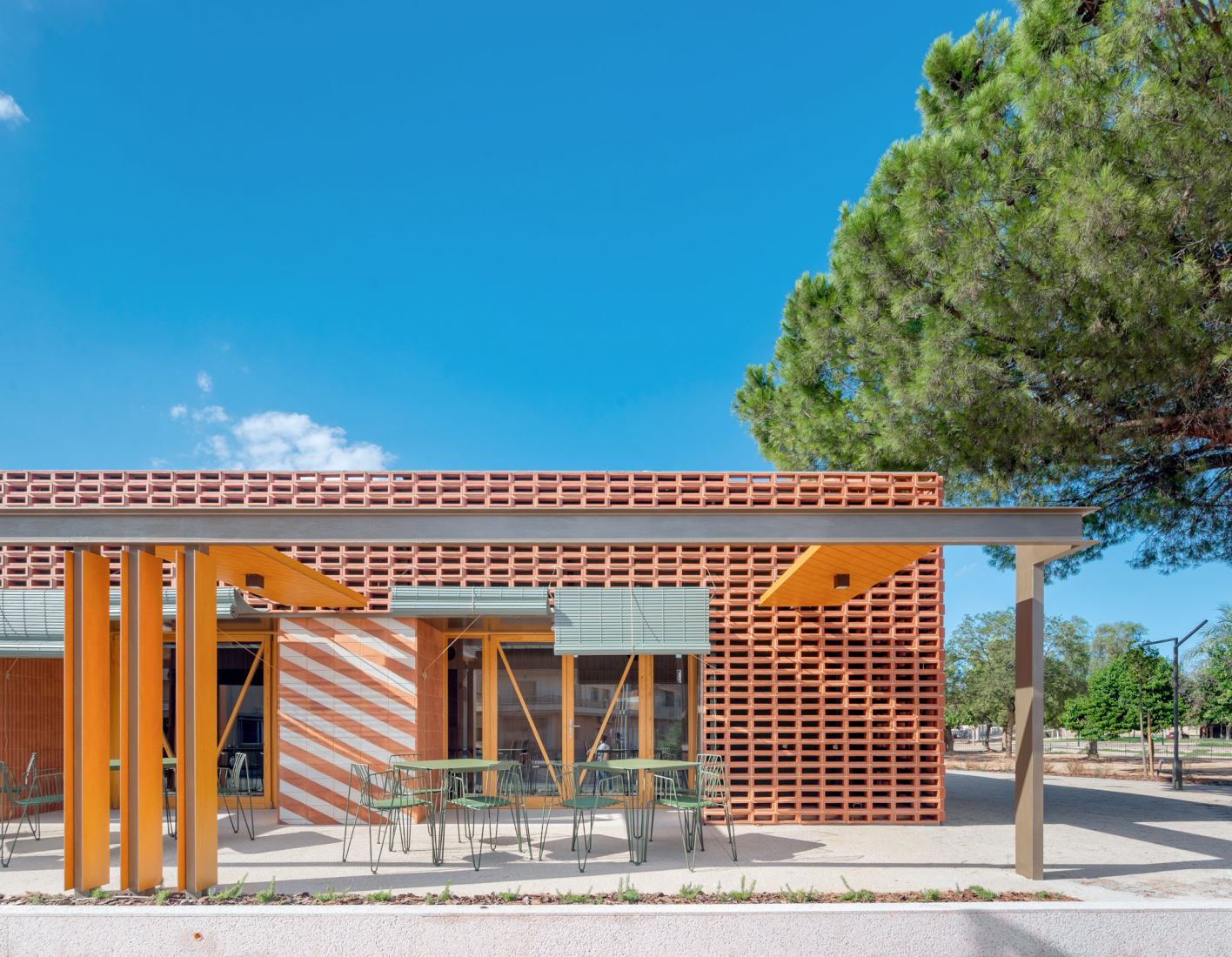 Centro Cívico Roldán por López+Aroca Arquitectura. Fotografía por Pedro Noguera