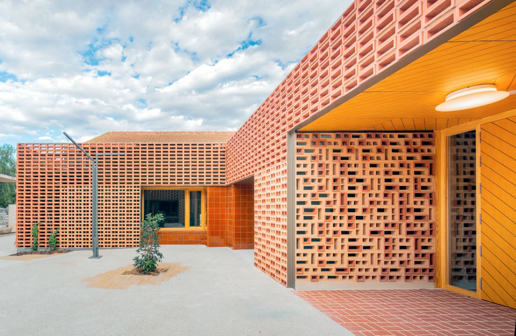 Centro Cívico Roldán por López+Aroca Arquitectura. Fotografía por Pedro Noguera