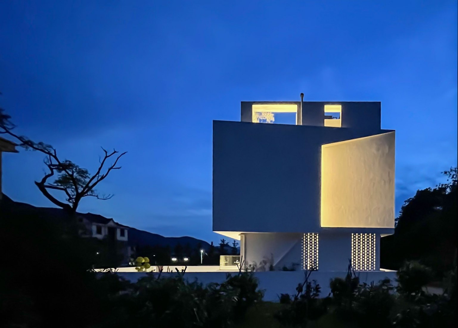 10³ Boutique Hotel by LQS Architects. Photograph by Lu Qishui, Ma Qing.