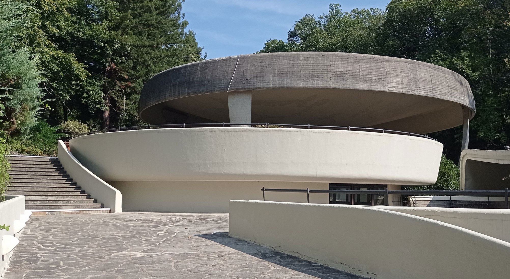 Bonifacio VIII thermal waters complex in Fiuggi by Luigi Moretti. Photograph by Eleonora Carrano