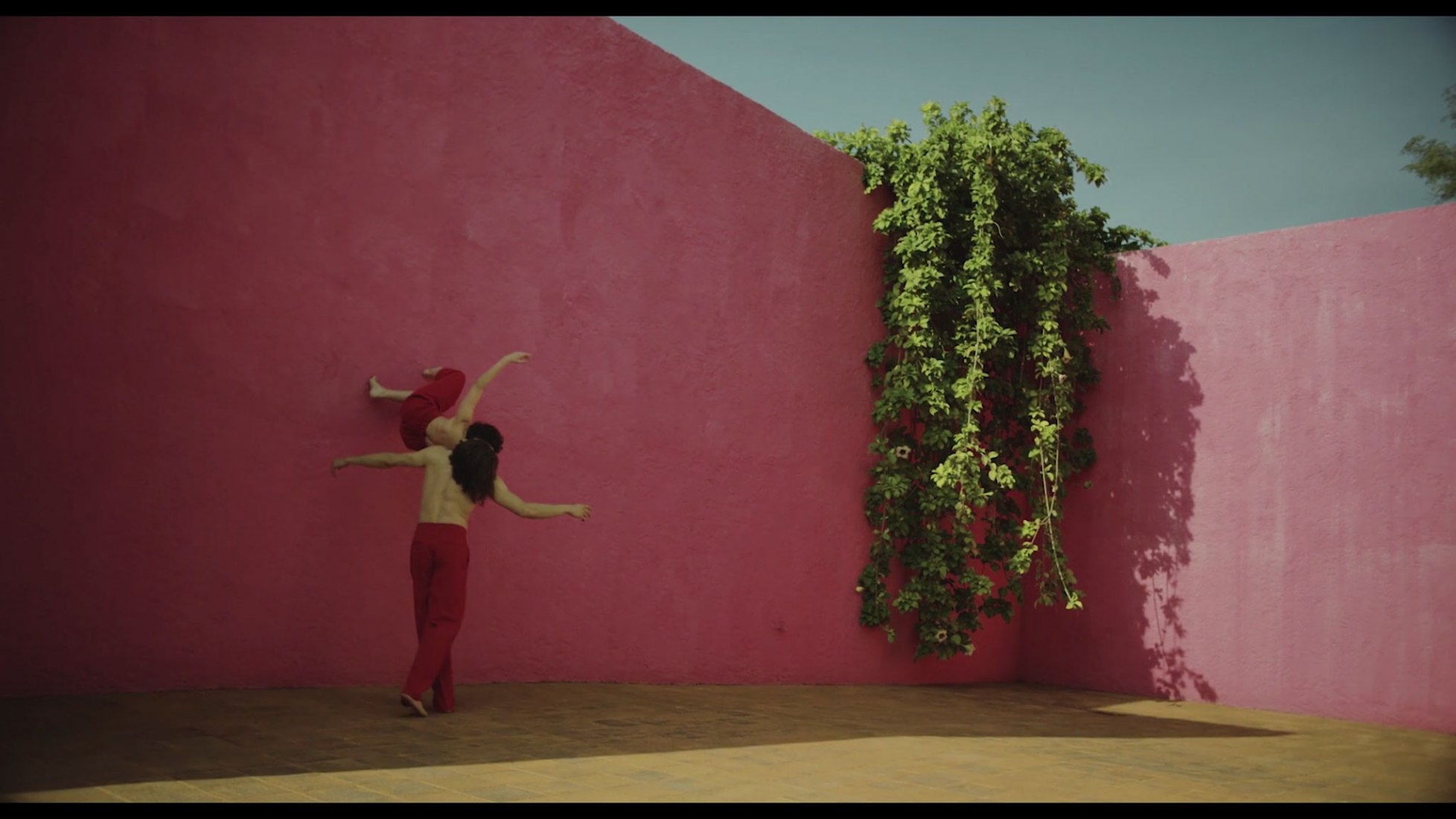 Luis Barragan’s Casa Gilardi by Andrés Arochi