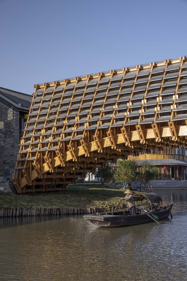Timber Bridge in Gulou Waterfront by LUO studio. Photograph by Jin Weiqi