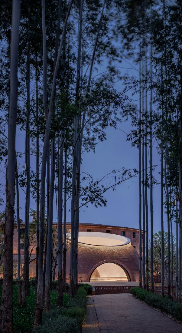 DongFengYun Hotel Mi'Le — MGallery by Luo Xu + CCD. Photograph by Wang Ting.