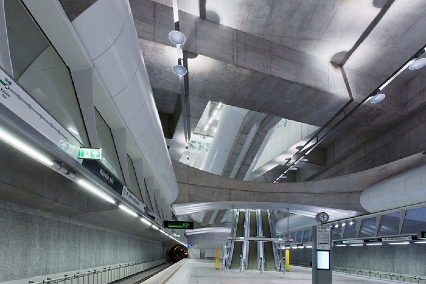 M4 Metro Line Budapest by FŐMTERV-PALATIUM-UVATERV. Photography © Tamás Bujnovszky