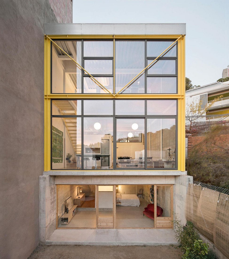 Collumpio House by MACH. Photograph by Del Rio Bani
