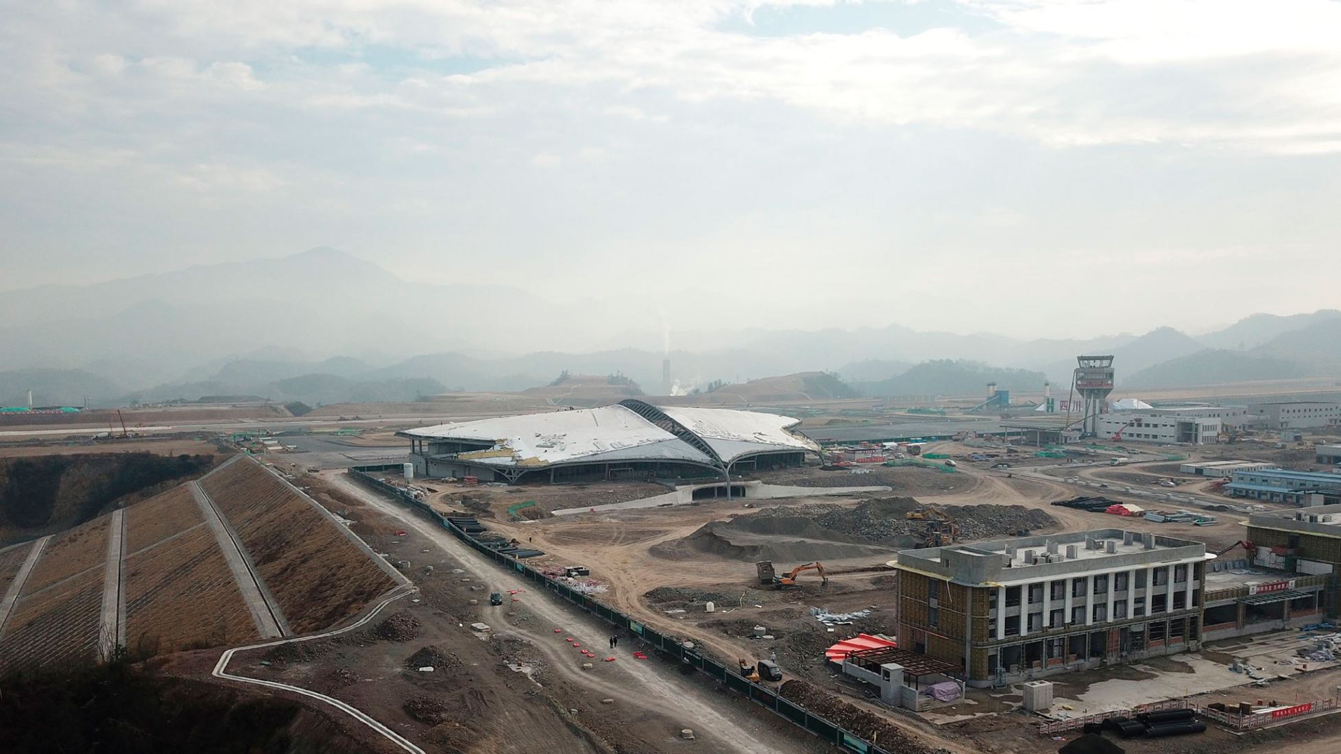 Construcción. Aeropuerto de Lishui por MAD Architects.
